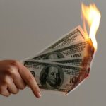 “Gastos invisíveis”: conheça as despesas responsáveis por corroer seu orçamento