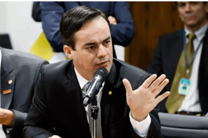 Diário do Poder cita pesquisa realizada pela Paraná Pesquisas.