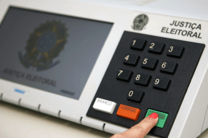 Plantão Morrinhos cita pesquisa realizada pela Paraná Pesquisas.