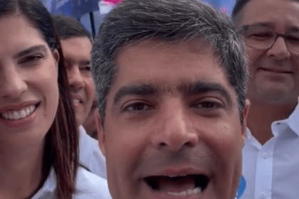 Política livre cita pesquisa realizada pela Paraná Pesquisas.