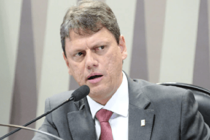Pleno News cita pesquisa realizada pela Paraná Pesquisas.