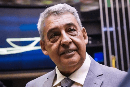 Jornale cita pesquisa realizada pela Paraná Pesquisas.