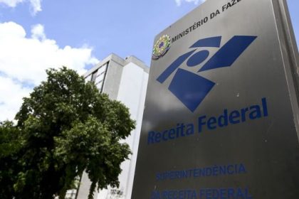 Site de leilões fraudulento simula ofertas e lances da Receita Federal