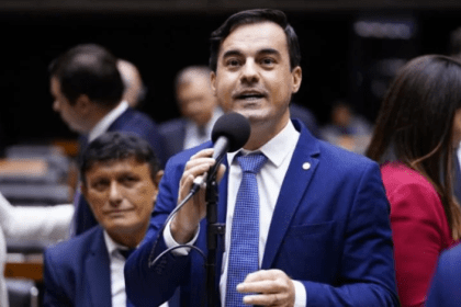 Poder 360 cita pesquisa realizada pela Paraná Pesquisas.