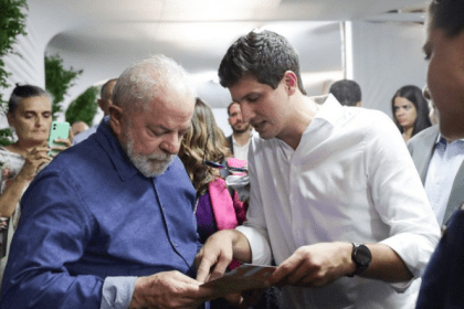 JC cita pesquisa realizada pela Paraná Pesquisas.