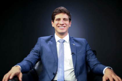 Poder 360 cita pesquisa realizada pela Paraná Pesquisas.