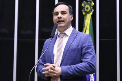 Diário do Poder cita pesquisa realizada pela Paraná Pesquisas.