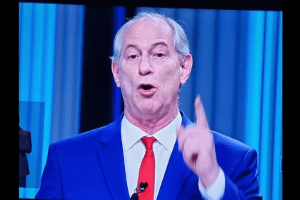 Blog do Esmael cita pesquisa realizada pela Paraná Pesquisas.