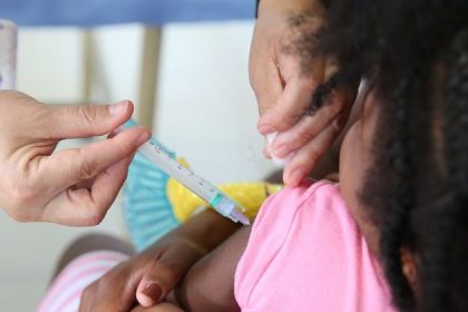 Vacina da gripe começa a ser aplicada hoje no SUS em todo o país; veja quem pode tomá-la