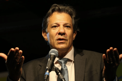 O Cafezinho cita pesquisa realizada pela Paraná Pesquisas.