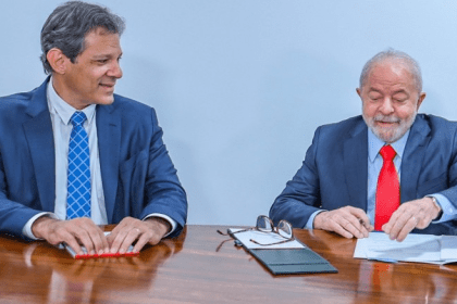 JC cita pesquisa realizada pela Paraná Pesquisas.