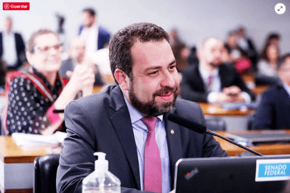 Jornale cita pesquisa realizada pela Paraná Pesquisas.