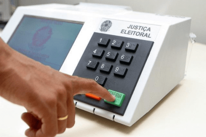 SBT News cita pesquisa realizada pela Paraná Pesquisas.