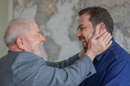 Blog do Esmael cita pesquisa realizada pela Paraná Pesquisas.