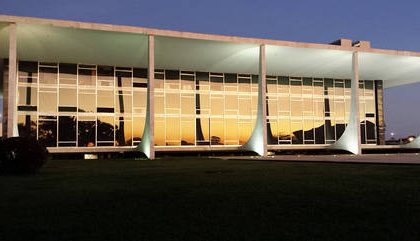 Empregador não precisa justificar demissão sem justa causa, decide STF