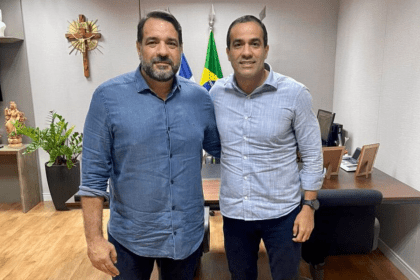 Política Livre cita pesquisa realizada pela Paraná Pesquisas.