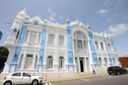 Gazeta do Povo cita pesquisa realizada pela Paraná Pesquisas.