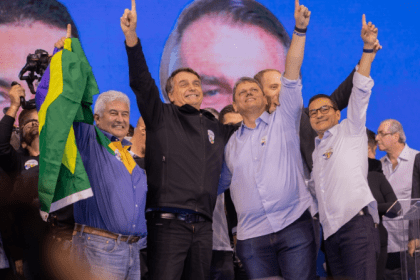 Jovem Pan cinta pesquisa realizada pela Paraná Pesquisas.
