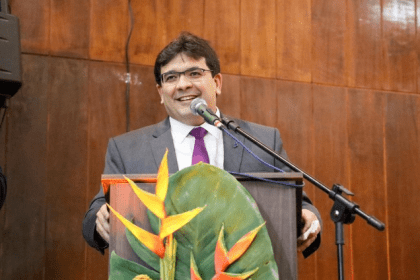 DCM cita pesquisa realizada pela Paraná Pesquisas.