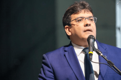 Portal R10 cita pesquisa realizada pela Paraná Pesquisas.