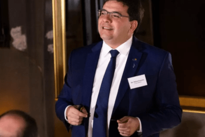 Portal Corrente cita pesquisa realizada pela Paraná Pesquisas.