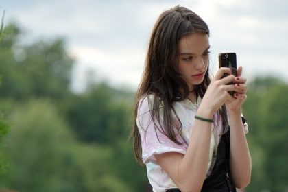 Pessoas dizem sentir 'medo' ao ver no smartphone anúncios de temas que acabaram de conversar