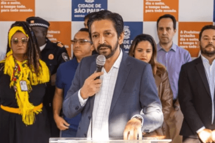 Metrópoles cita pesquisa realizada pela Paraná Pesquisas.