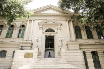 Gazeta do Povo cita pesquisa realizada pela Paraná Pesquisas.