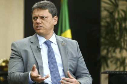Último Segundo cita pesquisa realizada pela Paraná Pesquisas.