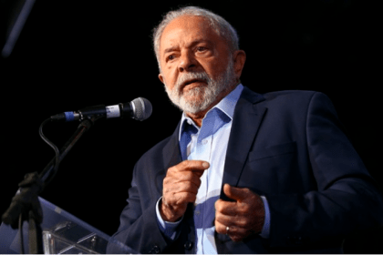A Redação cita pesquisa realizada pela Paraná Pesquisas.