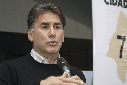 Preto no Branco cita pesquisa realizada pela Paraná Pesquisas.