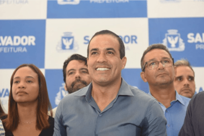 Política Livre cita pesquisa realizada pela Paraná Pesquisas.