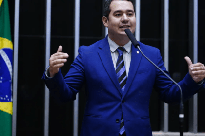 Veja cita pesquisa realizada pela Paraná Pesquisas