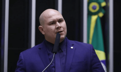 Isso é Notícia cita pesquisa realizada pela Paraná Pesquisas.
