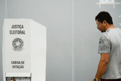 Portal Revide cita pesquisa realizada pela Paraná Pesquisas.