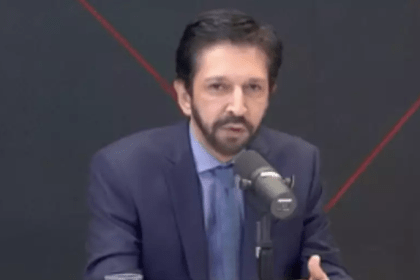 Diário do Poder cita pesquisa realizada pela Paraná Pesquisas.
