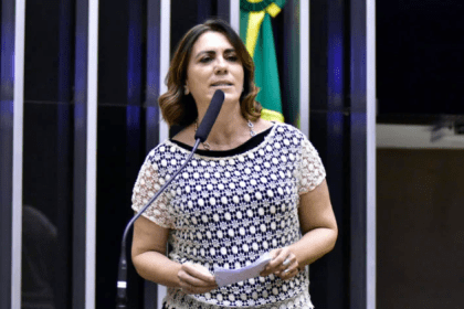 Poder 360 cita pesquisa realizada pela Paraná Pesquisas.