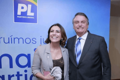 O Cafezinho cita pesquisa realizada pela Paraná Pesquisas.