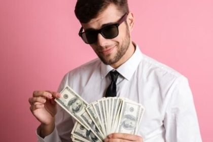 Saiba quais são os sete cursos universitários que mais formam super-ricos no mundo