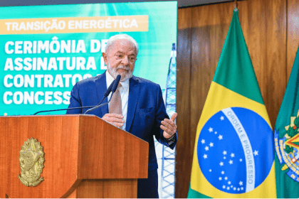 Top Mídia News cita pesquisa realizada pela Paraná Pesquisas.
