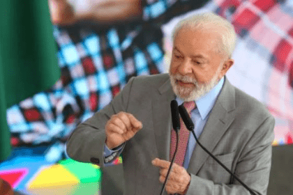 Única News cita pesquisa realizada pela Paraná Pesquisas.