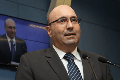 Metrópoles cita pesquisa realizada pela Paraná Pesquisas.