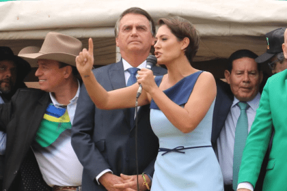 Metrópoles cita pesquisa realizada pela Paraná Pesquisas.