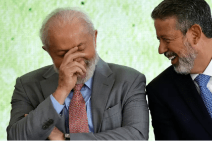 Portal Notícias UOL cita pesquisa realizada pela Paraná Pesquisas.