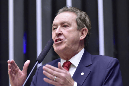 Veja cita pesquisa realizada pela Paraná Pesquisas.