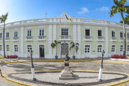 Band Cita pesquisa realizada pela Paraná Pesquisas.