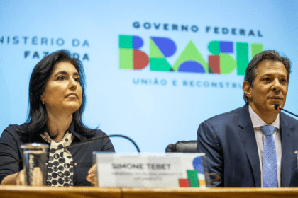 Veja cita pesquisa realizada pela Paraná Pesquisas.