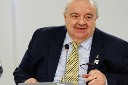 Alerta Paraná cita pesquisa realizada pela Paraná Pesquisas.
