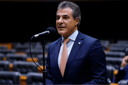 24H News cita pesquisa realizada pela Paraná Pesquisas.