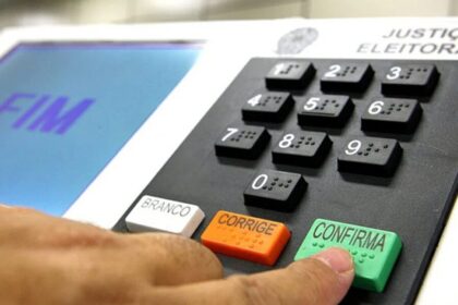 Pinga Fogo cita o trabalho da Paraná Pesquisas.